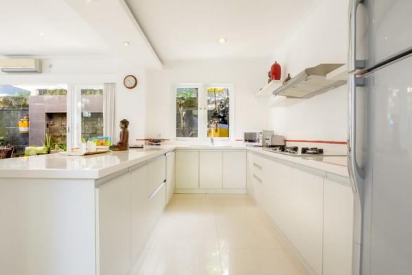 Villa Alun Kitchen