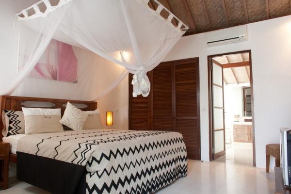 Bedroom 1 With AC And Canopied Bed