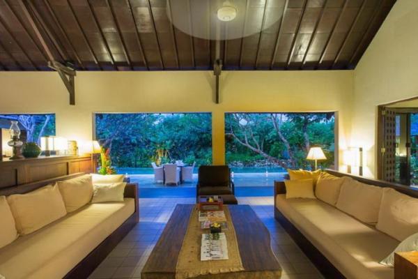 Open Plan Living Room At Dusk