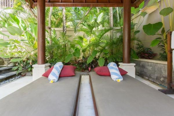 Two Massage Beds At The Bale